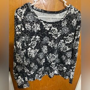 White Stag Black and White Floral Long Sleeve Top